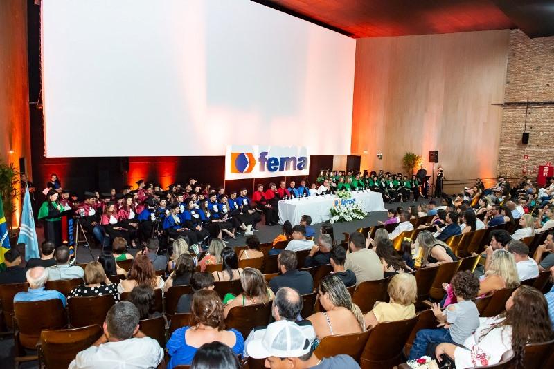 FEMA: Colação de grau dos alunos de Administração, Ciências Contábeis, Enfermagem e Fisioterapia