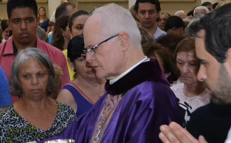Cardeal de São Paulo é agredido na Catedral da Sé durante missa