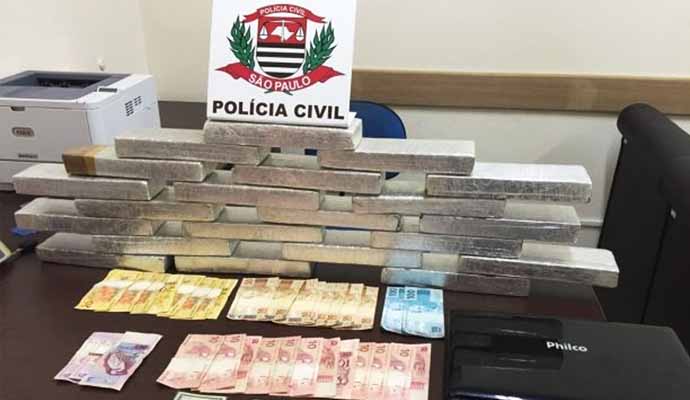 Polícia flagra adolescente com 15 quilos de maconha