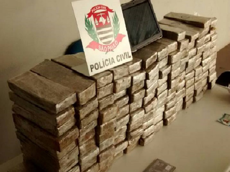 Polícia Civil prende 32 pessoas e apreende mais de 93 quilos de maconha