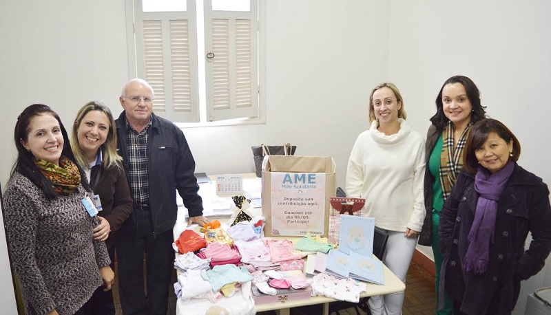 AME doa roupas de bebê para maternidade Nossa Senhora das Vitórias