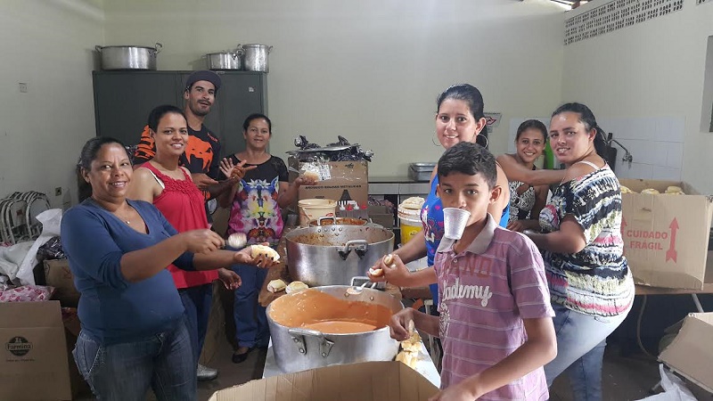 Festa das crianças reúne milhares na vila Progresso