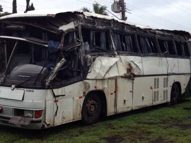 Uma pessoa morre em tentativa de assalto a ônibus de turismo no Paraná