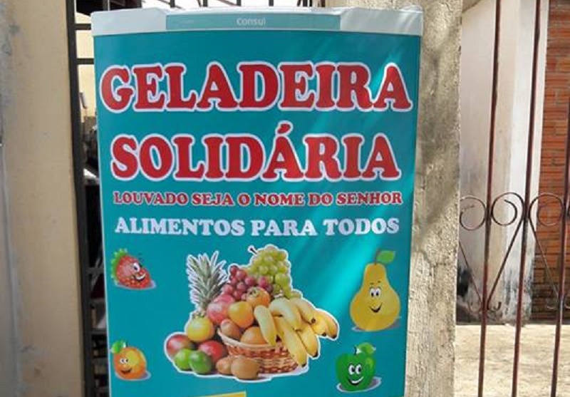 Solidariedade: Casal lança 'geladeira solidária'