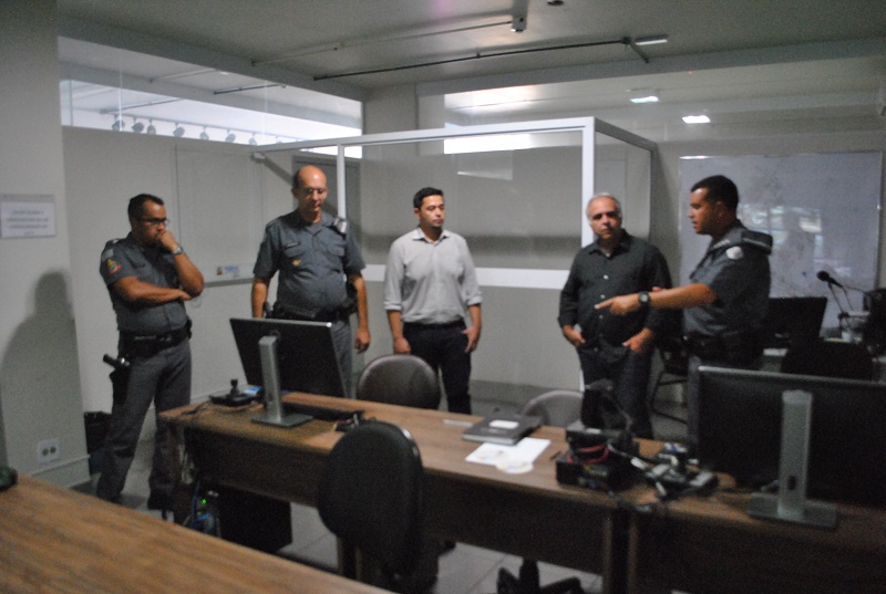 Presidente da câmara de Assis visita o batalhão da PM em Marília