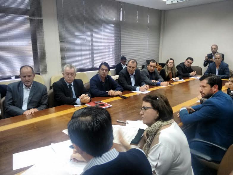 Prefeitos do Civap participam de audiência na Secretaria de Saúde do Estado