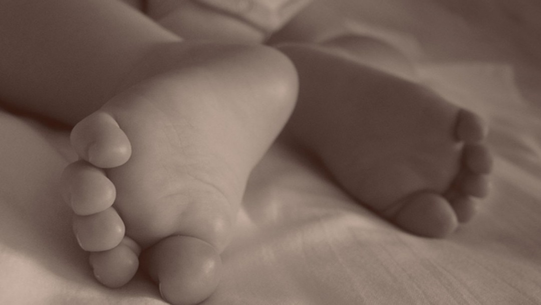 Bebê terá documento sem identificação de sexo para 'decidir gênero quando crescer'