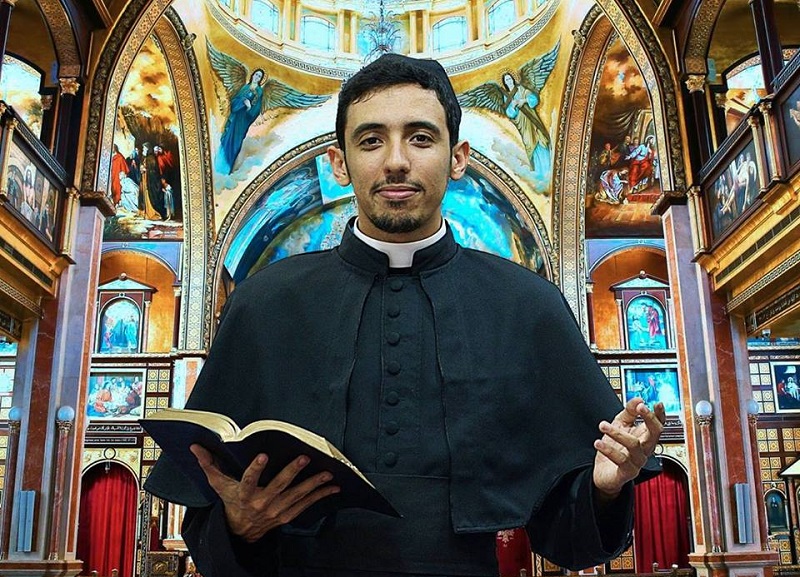 Padre ortodoxo celebrará missa na segunda-feira,  17