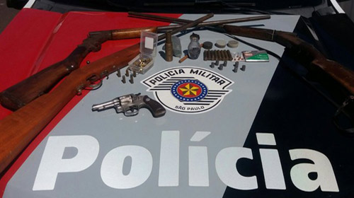 Homens são flagrados com armas de fogo em Assis