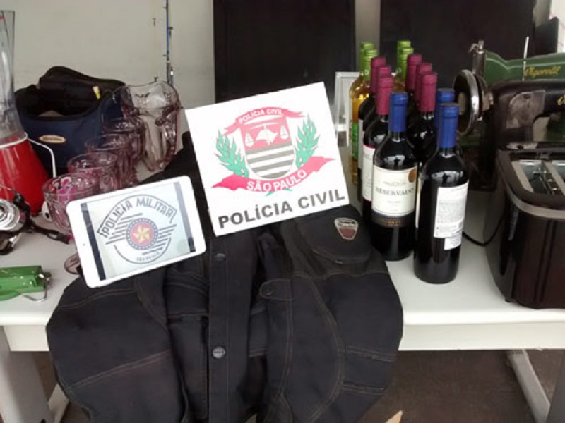 Polícias de Assis recuperam pertences dos noivos Alessandra e Hugo