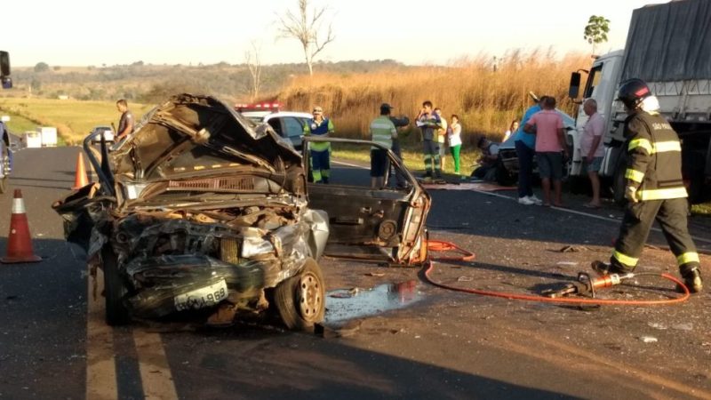 Acidente deixa dois mortos na rodovia SP-294, em Marília