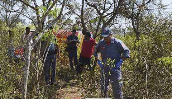 Polícia encontra corpo de mulher, decapitada