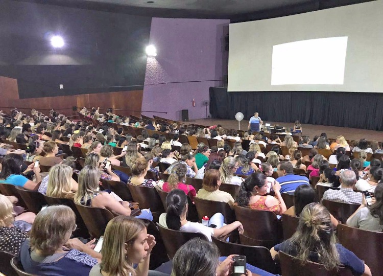 Capacitação a professores destaca projeto de Educação Inclusiva