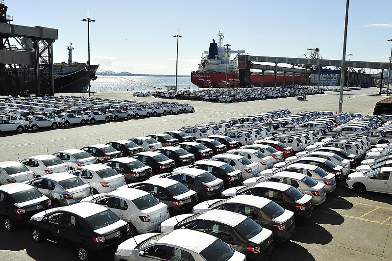Exportações de veículos batem recorde em agosto