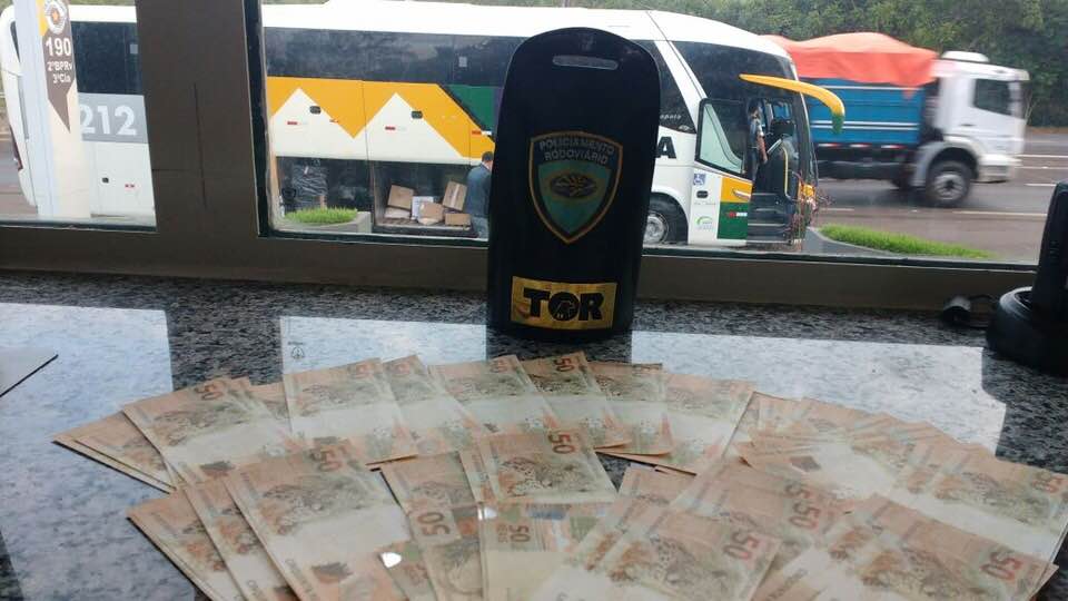 Policiamento Rodoviário apreende R$ 4.550,00 em notas falsas