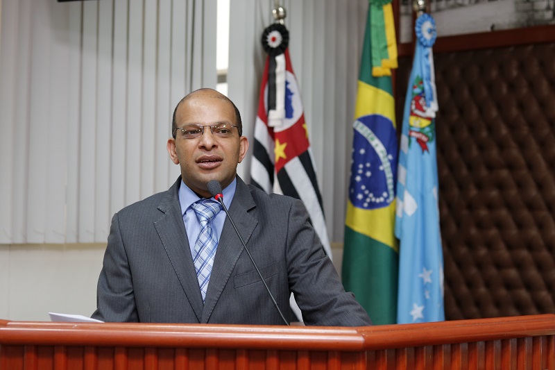 Vereador rebate decisão da Prefeitura sobre mudança de sentido da Av. Rui Barbosa
