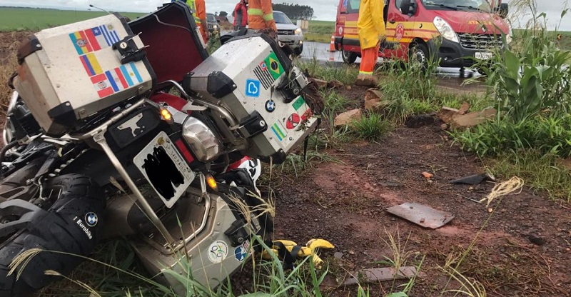 Idoso cai com moto de alta cilindrada na rodovia em Florínea