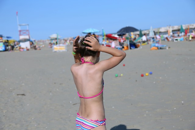 Criança perdida na praia? Palmas pra ela! Bombeiros dão dicas de prevenção