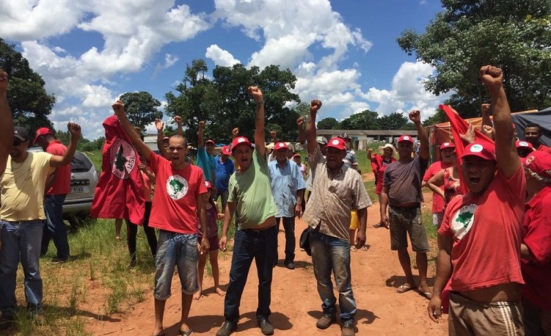 Integrantes do Movimento Social de Luta mantém invasão em Rancharia