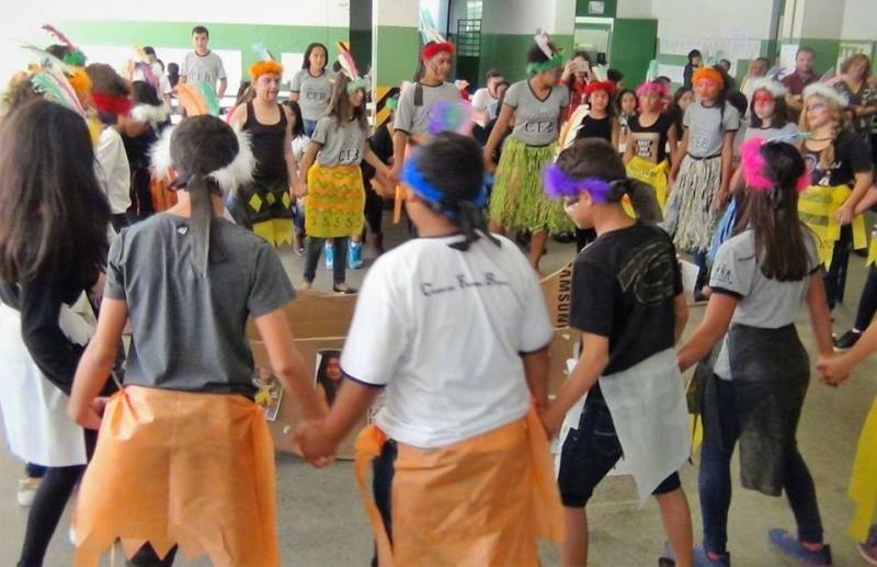 Dia do Índio no Carolina Burali é de homenagem