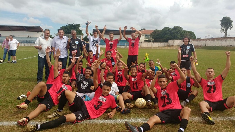 Futebol e Volei Masculino de Assis são campeões na fase regional do 35º Jogos Abertos da Juventude