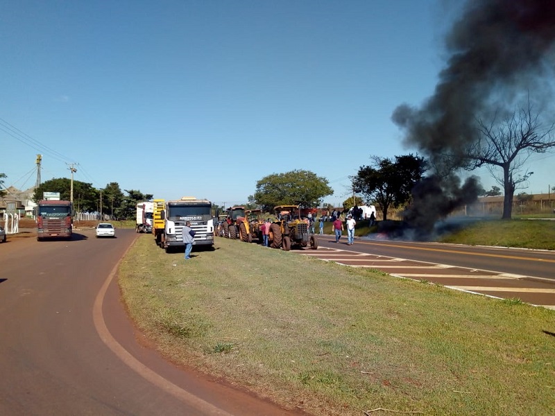 Movimento dos caminhoneiros chega a Palmital