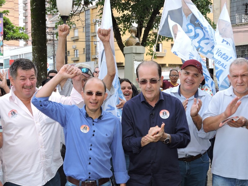 Presidente do Sincomerciários, Vagner Campos comemora vitória de Motta