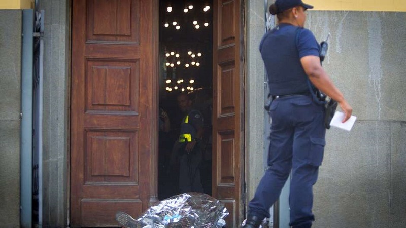Atirador invade Catedral de Campinas-SP e mata quatro pessoas