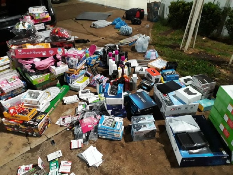 Família é flagrada em Florínea com produtos contrabandeados do Paraguai