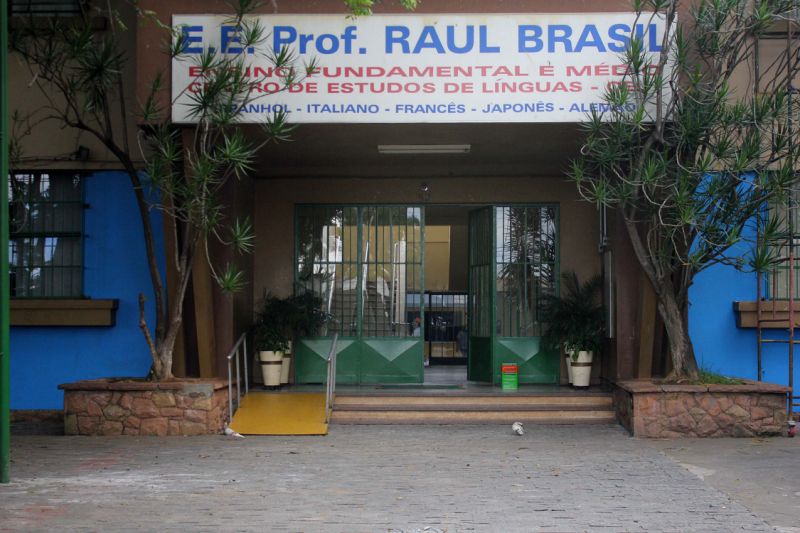 Escola Raul Brasil estará aberta para alunos nesta terça-feira, 26 de março