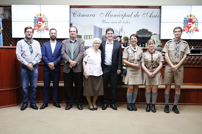 Em Sessão Histórica, Câmara homenageia os Escoteiros