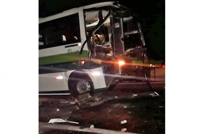 Acidente com ônibus de alunos deixa 14 feridos em Caiuá
