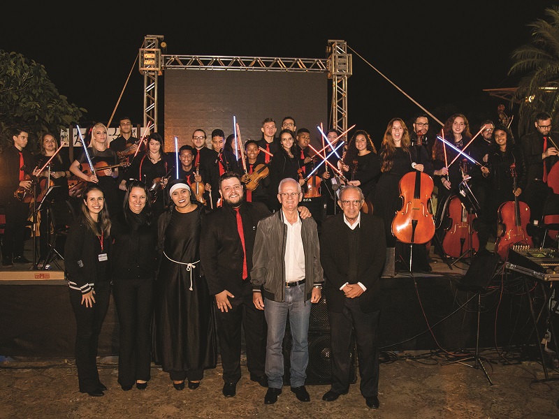 Grande público prestigia Orquestra   Santa Cruz em Cândido Mota