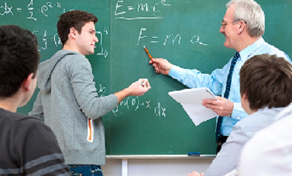 FEMA oferece aulas gratuitas de reforço de matemática em Assis