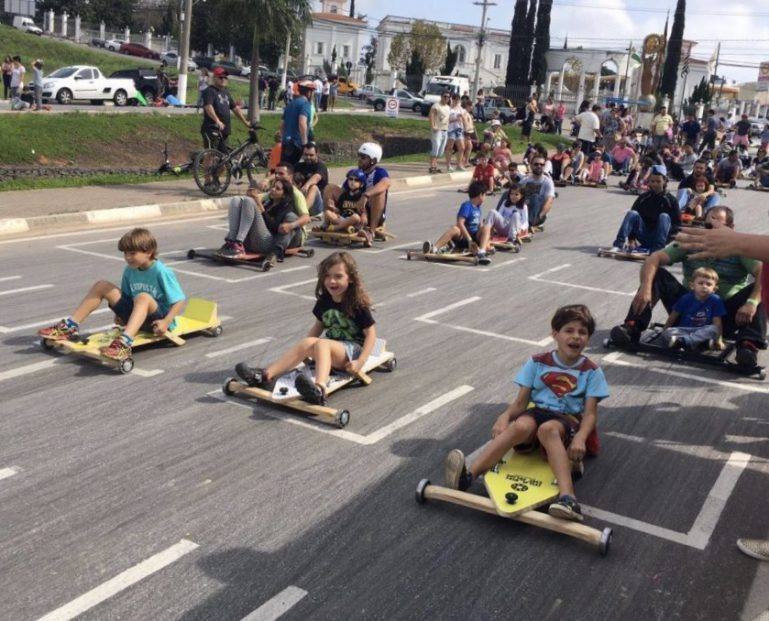 Domingo tem 1.ª Descida de Carrinho de Rolimã, em Assis