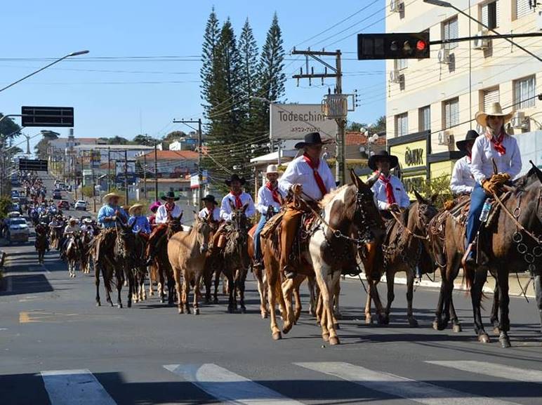 Tradicional Cavalgada da Ficar será no domingo,14, em Assis