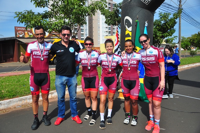 Ciclismo feminino ganha 1ª posição e equipe masculina também se destaca em 2º lugar
