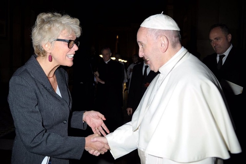 Papa nomeia comunicadora brasileira para a Sala de Imprensa do Vaticano