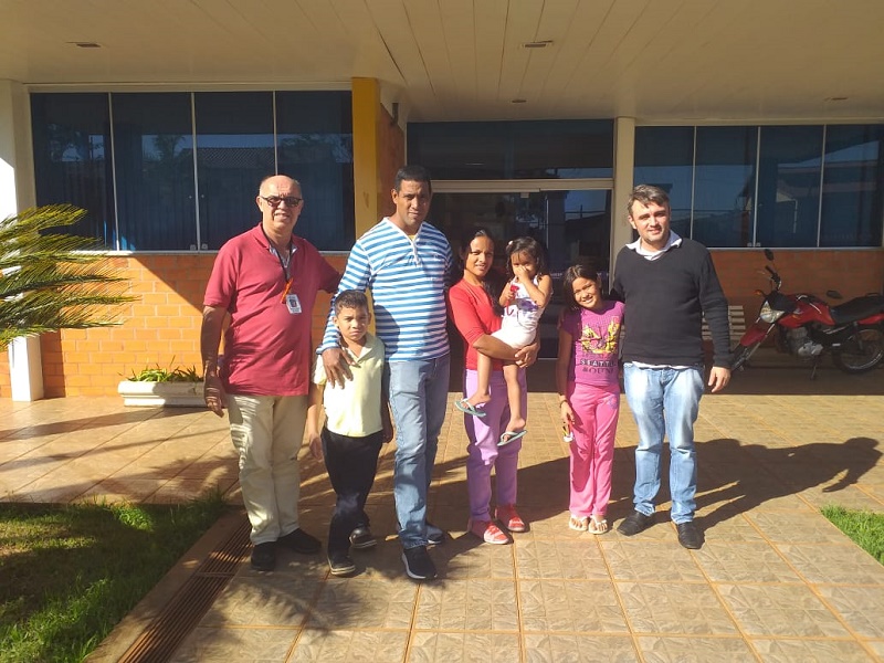 Universidade de Assis abriga família venezuelana