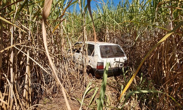 Veículos furtados são localizados em Cândido Mota