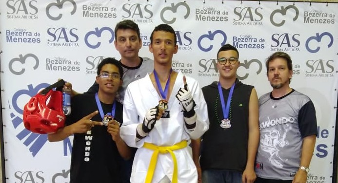 Taekwondo de Paraguaçu é ouro, prata e bronze na XV Copa Marília