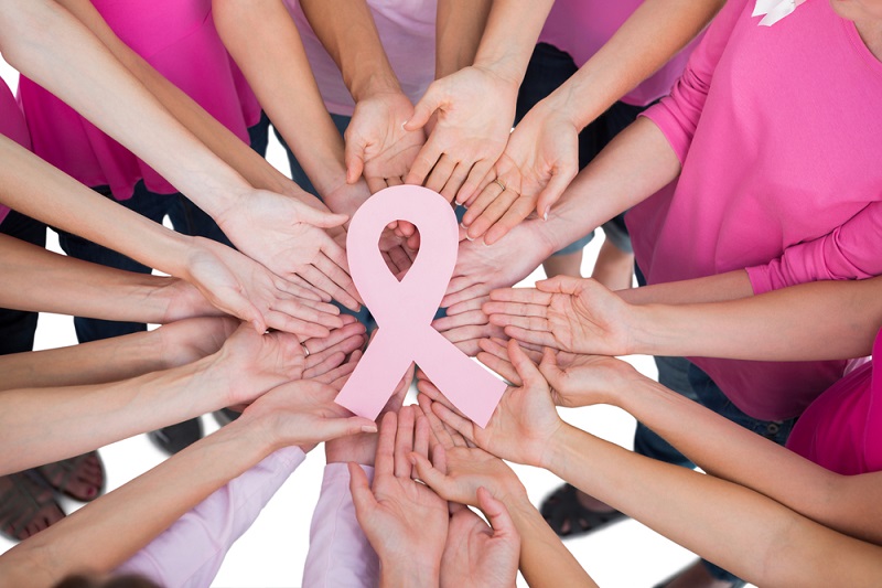 Outubro Rosa: uma em cada 12 mulheres receberá o diagnóstico de câncer de mama ao longo da vida