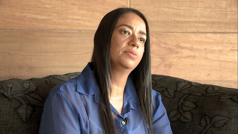Cuidadora de 46 anos descobre que foi criada como filha no ES por sequestrador