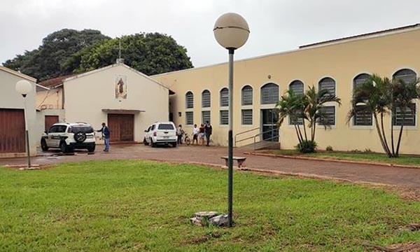 Igreja da comunidade São Francisco é furtada em Cândido Mota