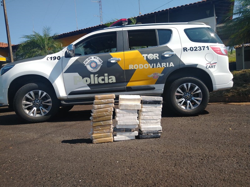 Polícia Rodoviária retira 33 quilos de cocaína de circulação