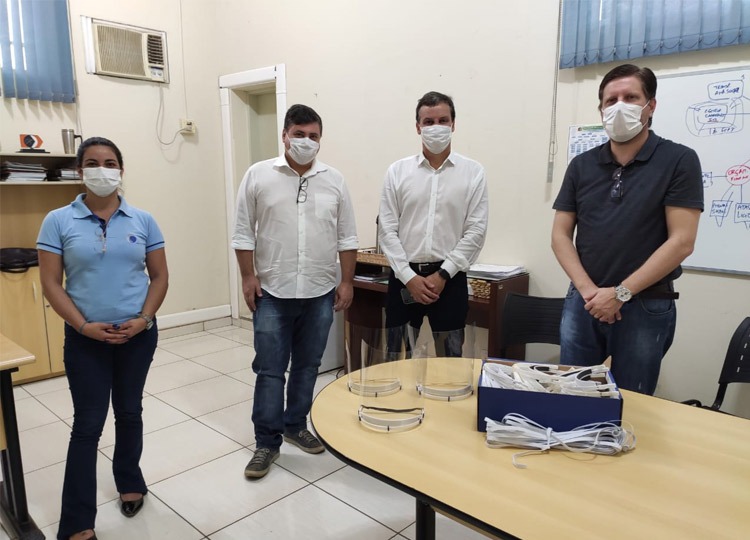 RADIODOC doa máscaras para profissionais da Saúde Bucal do Município de Assis
