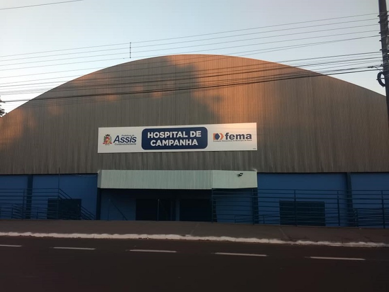 Hospital de Campanha de Assis só tem estandes e camas