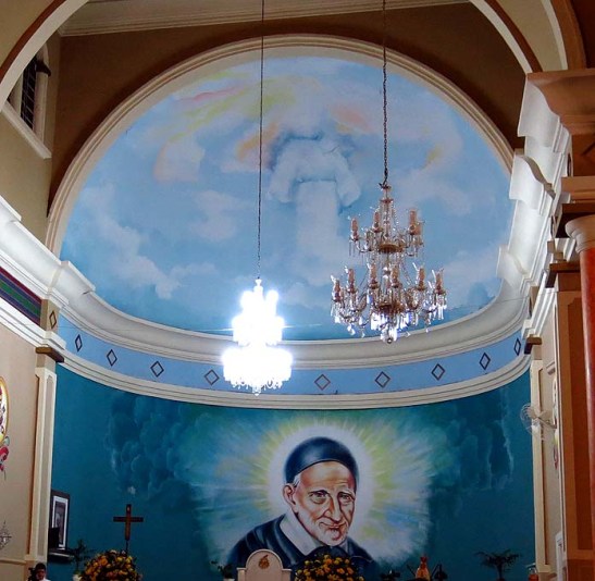 Retirada da pintura de São Vicente de Paulo da Basílica da Vila Xavier causa indignação