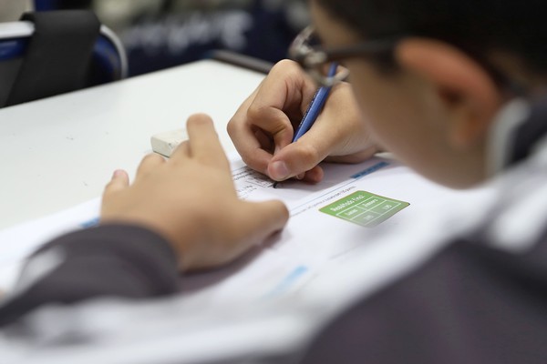 Estado de SP muda currículo do ensino médio e tenta conter evasão escolar após pandemia