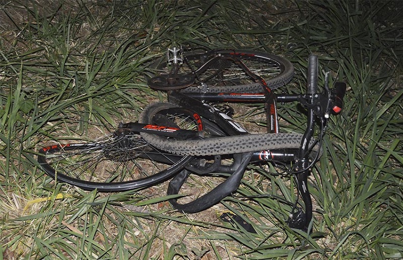 Casal de ciclista é atropelado por carro entre Assis e Paraguaçu Paulista